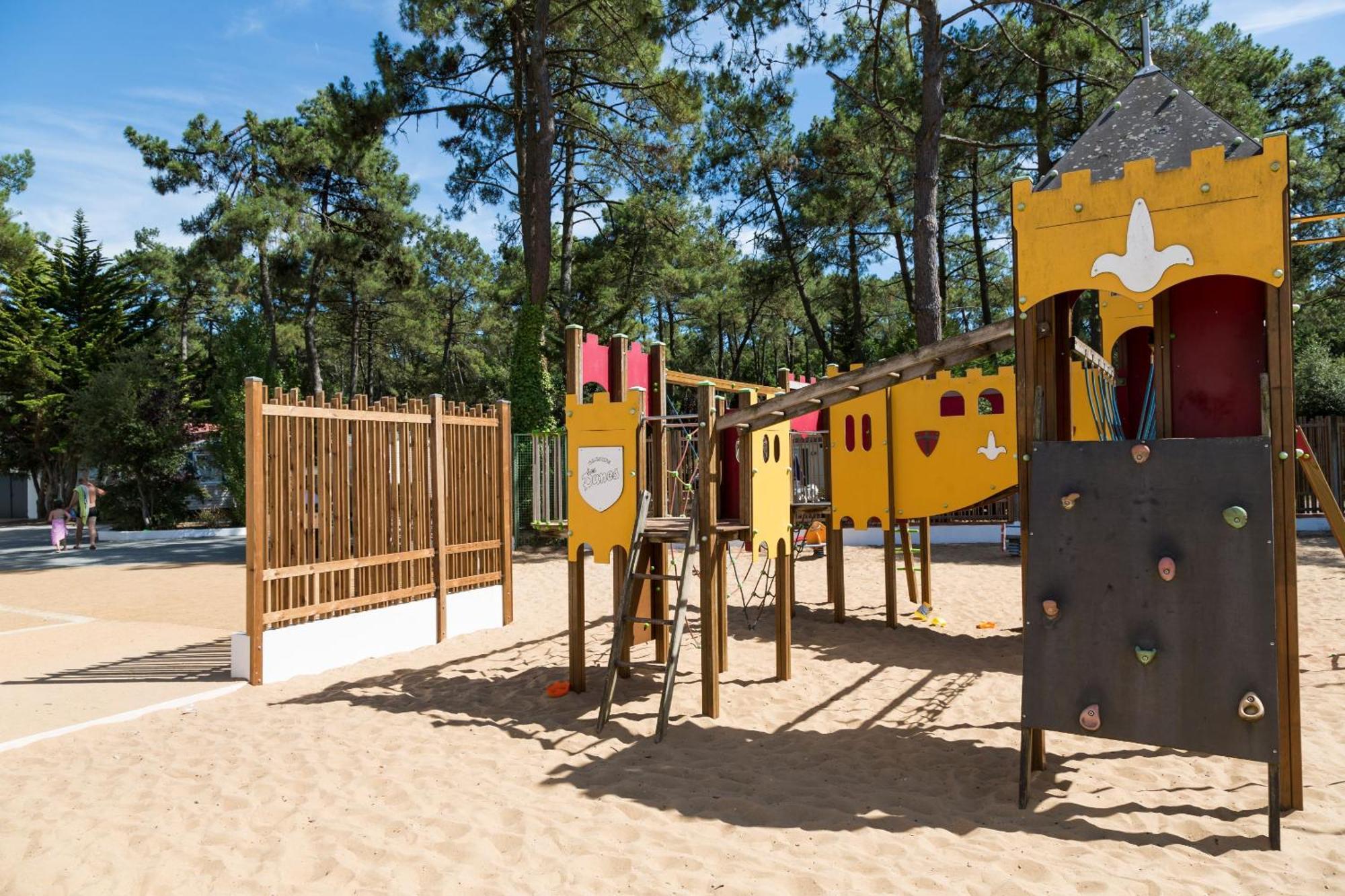 Domaine Residentiel De Plein Air Les Dunes Лонжвіль-сюр-Мер Екстер'єр фото